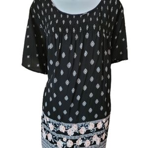 Torrid 4X Black Shirt With Floral Border NWOT